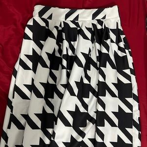 Black and white midi skirt